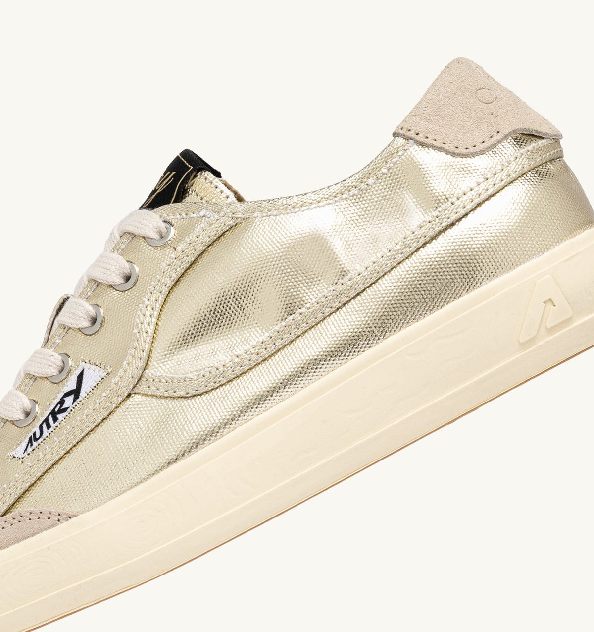 AUTRY WINDSCAPE LOW SNEAKERS IN PLATINUM CANVAS