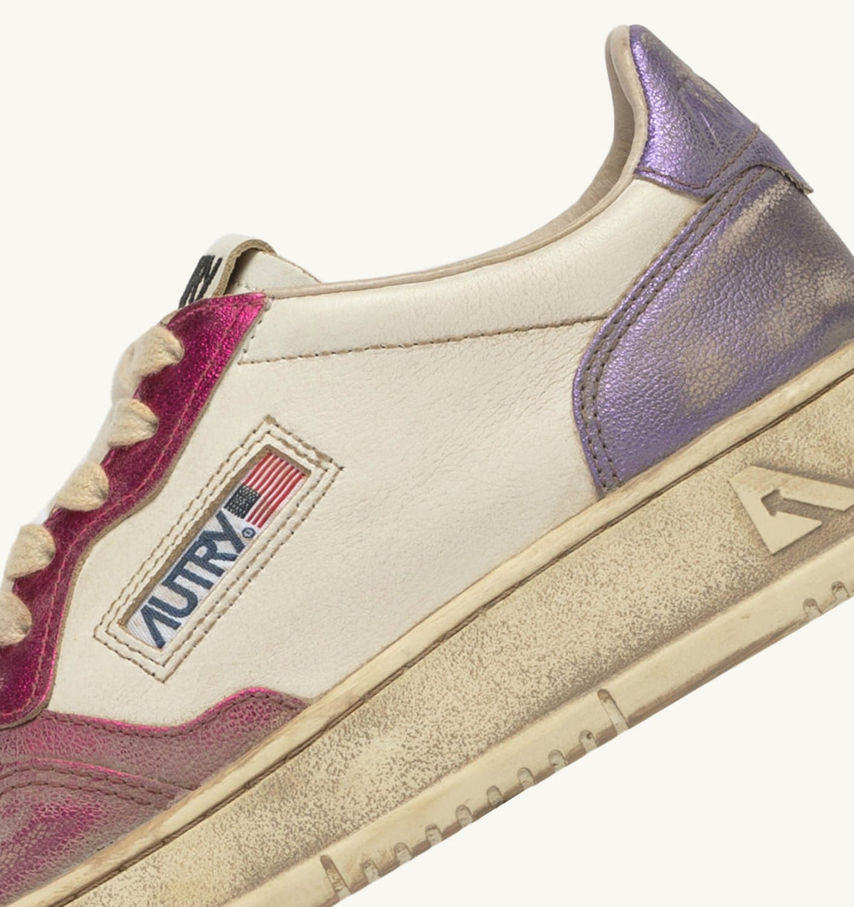 AUTRY MEDALIST LOW SNEAKERS SUPER VINTAGE IN WHITE FUCHSIA AND VIOLET LEATHER