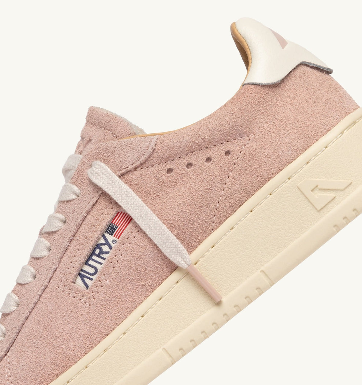 AUTRY DALLAS LOW SNEAKERS IN SILK SUEDE