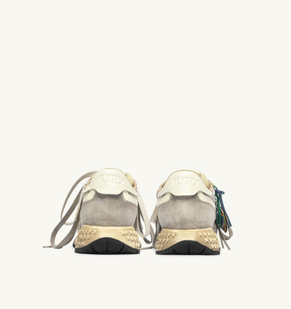 AUTRY REELWIND SUPER VINTAGE SNEAKERS IN WOODSMOKE AND WHITE SUEDE AND NYLON