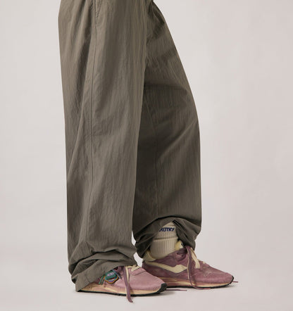 AUTRY REELWIND SUPER VINTAGE SNEAKERS IN WINDSOR WINE AND WHITE SUEDE AND NYLON