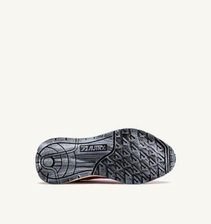AUTRY REELWIND LOW SNEAKERS IN STRAWBERRY SUGAR AND COCONUT NYLON AND SUEDE