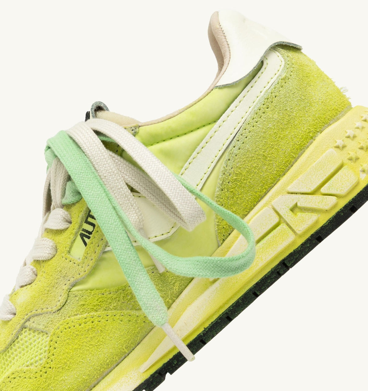 AUTRY REELWIND SUPER VINTAGE SNEAKERS IN WHITE AND ELECTRIC SUEDE AND NYLON