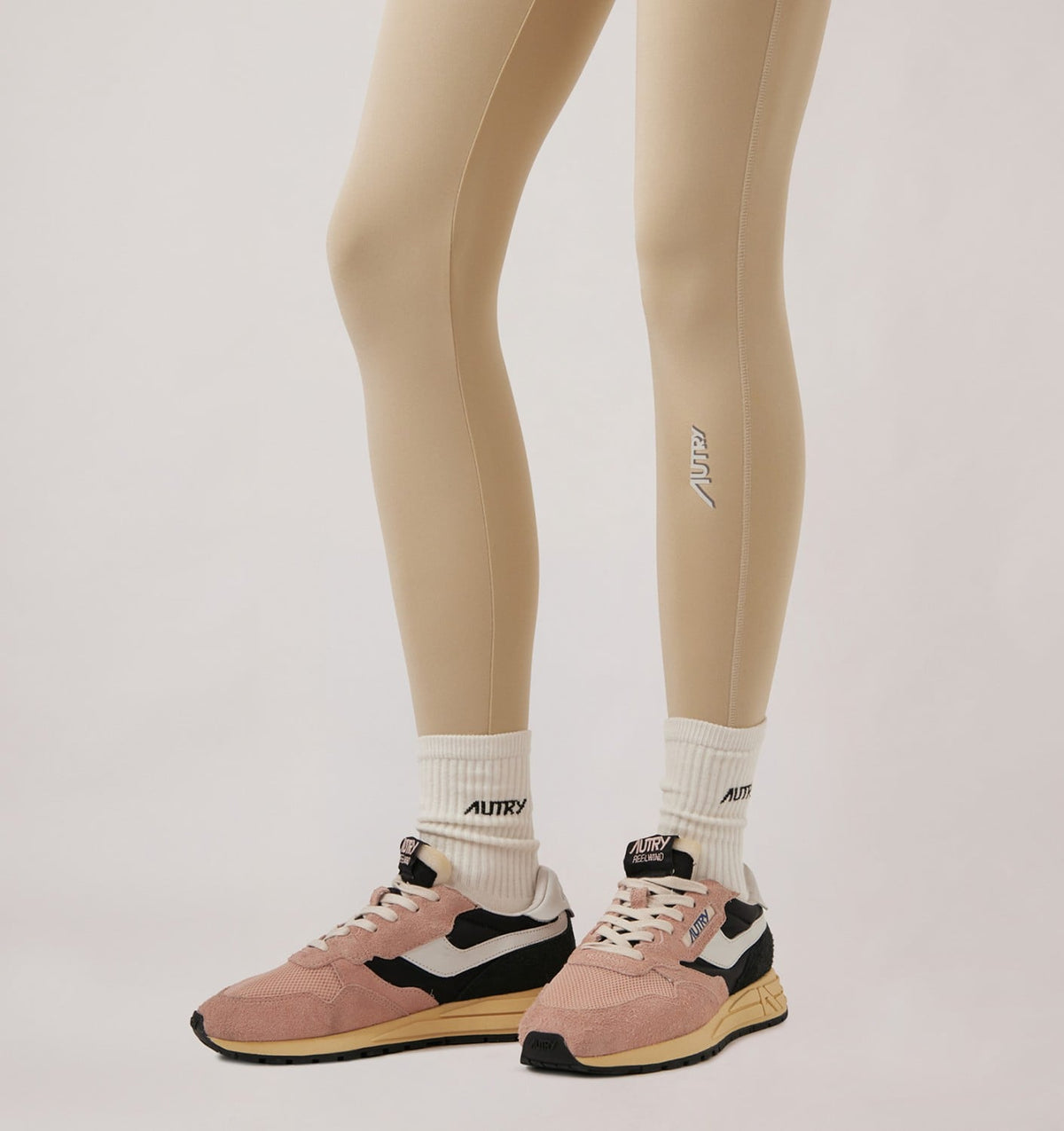 AUTRY REELWIND LOW SNEAKERS IN BLACK AND ROSA NYLON AND SUEDE