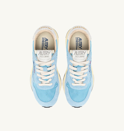 AUTRY REELWIND LOW SNEAKERS IN WHITE AND FORGET ME NOT NYLON AND SUEDE