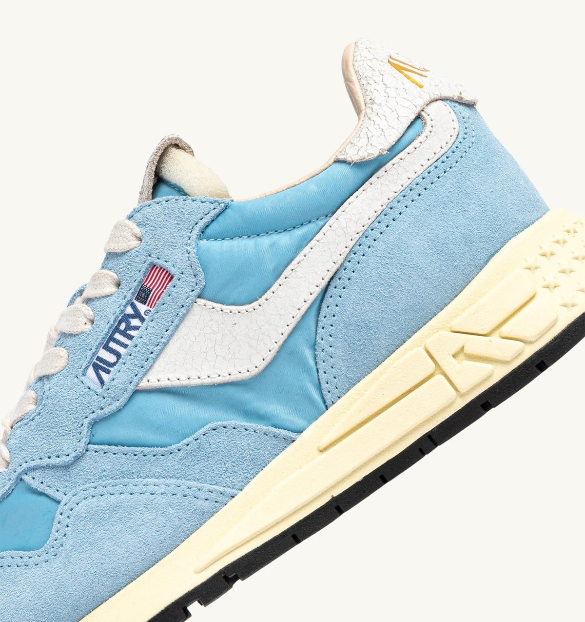 AUTRY REELWIND LOW SNEAKERS IN WHITE AND FORGET ME NOT NYLON AND SUEDE