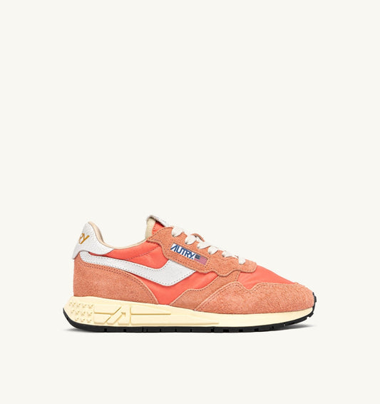 AUTRY REELWIND LOW SNEAKERS IN WHITE AND PEACH PINK NYLON AND SUEDE
