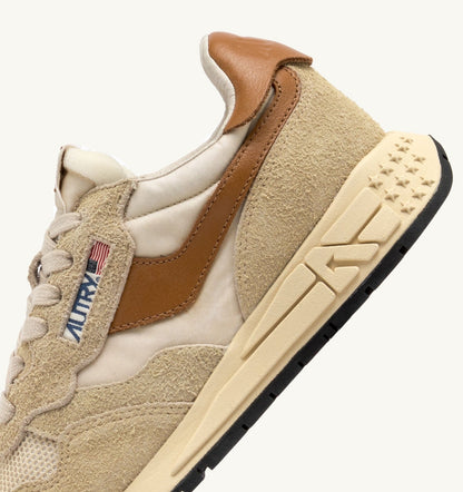 AUTRY REELWIND LOW SNEAKERS IN ECRU AND CATHAY SPICE SUEDE AND NYLON
