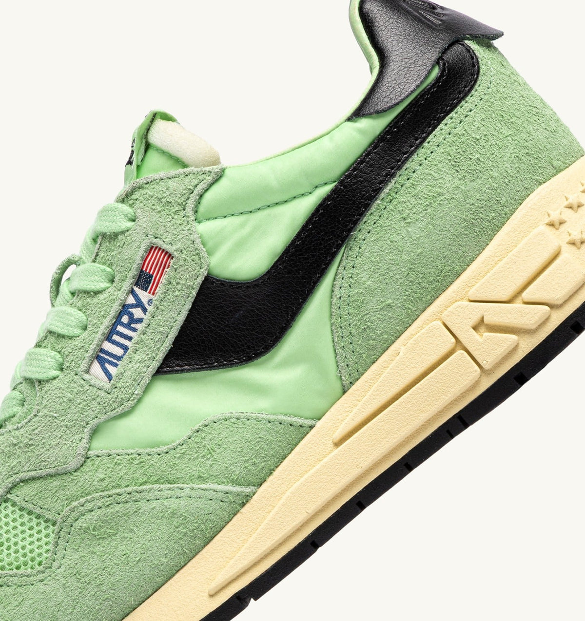 AUTRY REELWIND LOW SNEAKERS IN PISTACHIO AND BLACK NYLON AND SUEDE