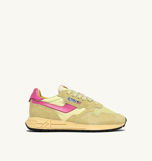 AUTRY REELWIND LOW SNEAKERS IN STRAW AND CHATEAU ROSE NYLON AND SUEDE