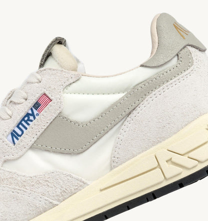 AUTRY REELWIND LOW SNEAKERS IN BEIGE NYLON AND SUEDE