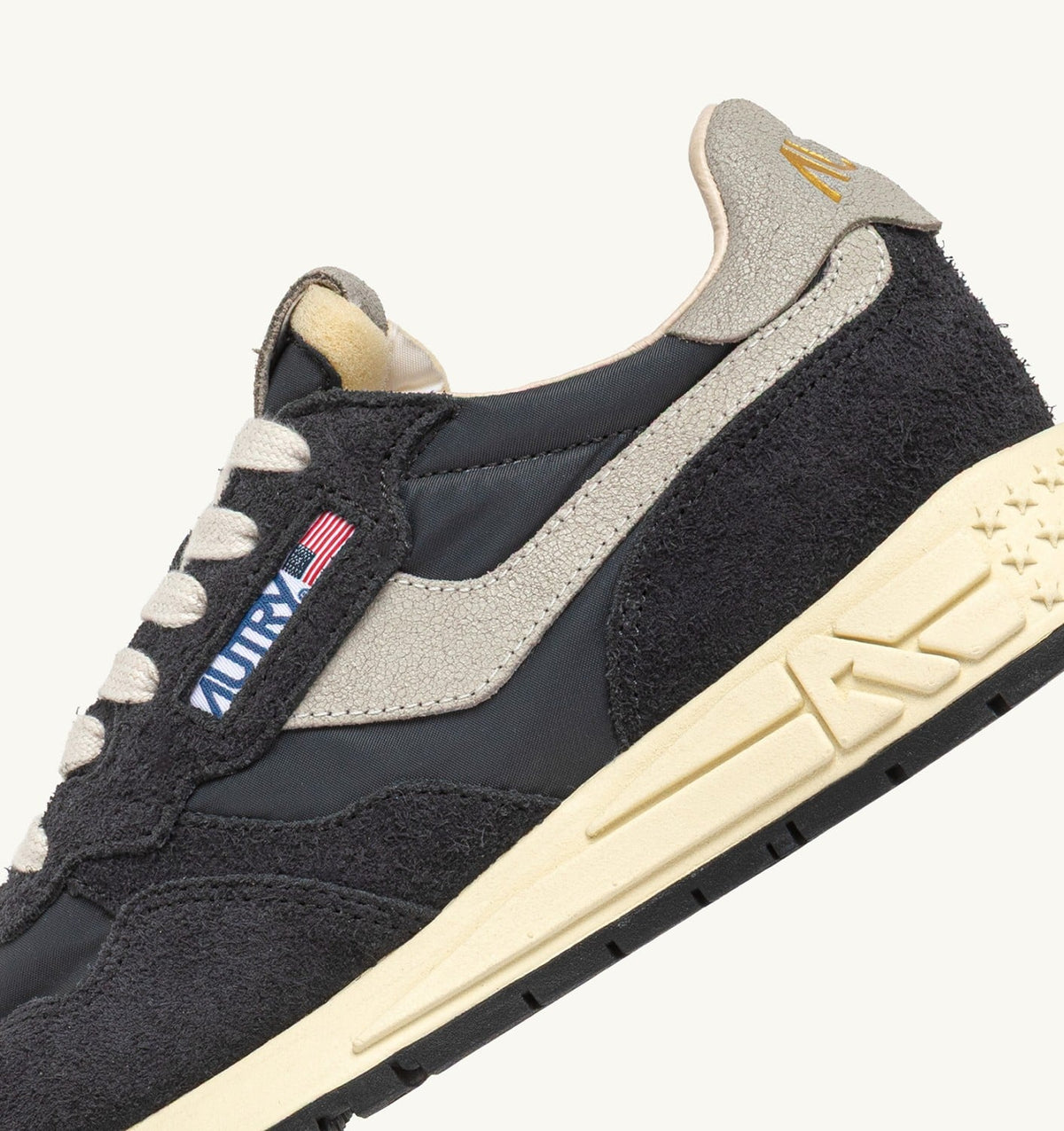 AUTRY REELWIND LOW SNEAKERS IN BLACK NYLON AND SUEDE