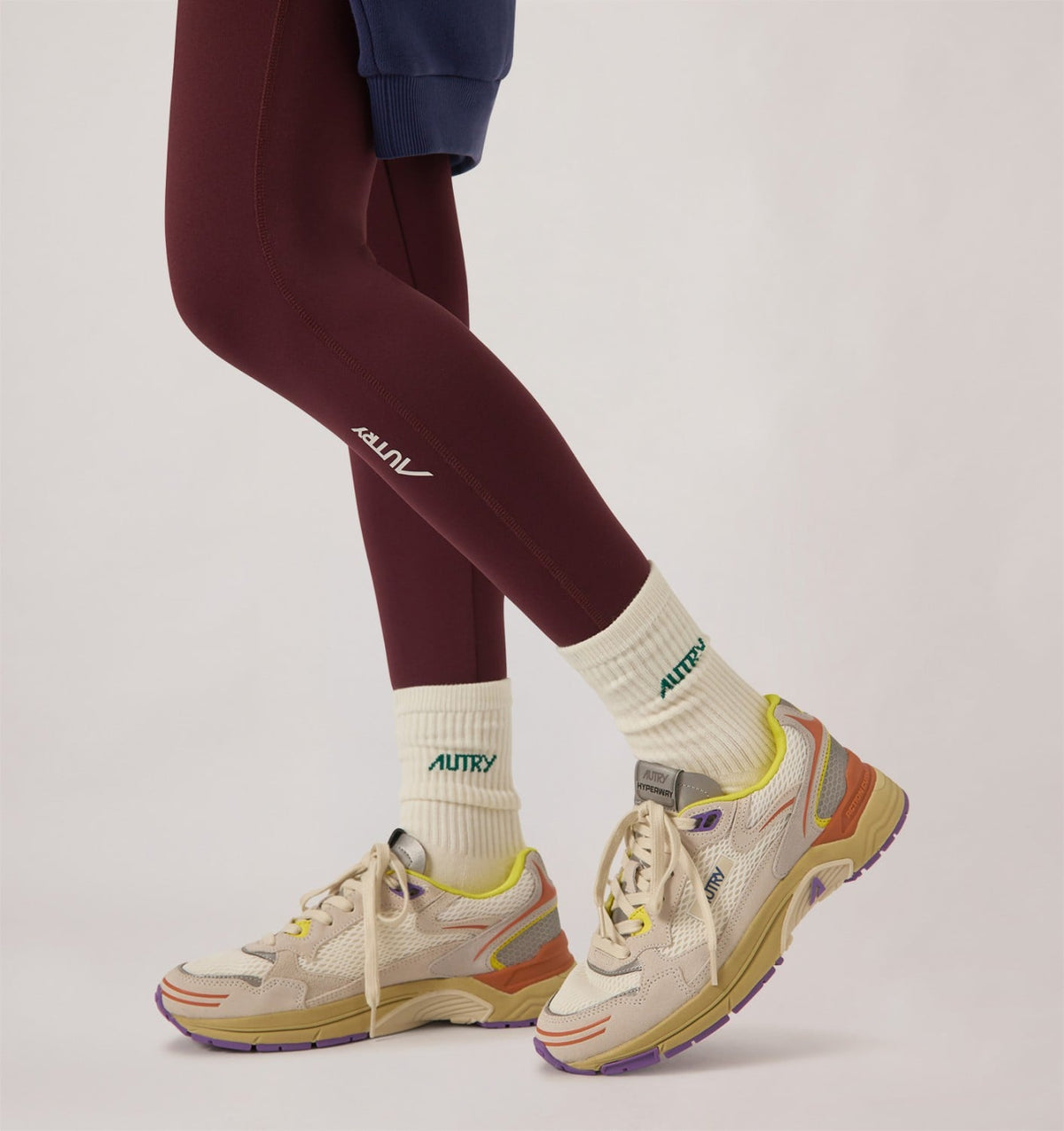 AUTRY HYPERWAY SNEAKERS IN ARABESQUE AND WHITE MESH AND SUEDE