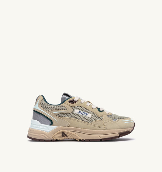 AUTRY HYPERWAY SNEAKERS IN ECRU AND SPA BLUE SUEDE AND MESH