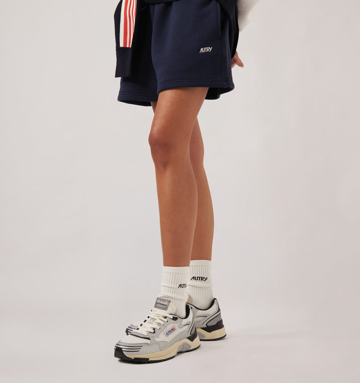 AUTRY HYPERWAY SNEAKERS IN WHITE SILVER AND BLACK SYNTHETIC LEATHER AND MESH
