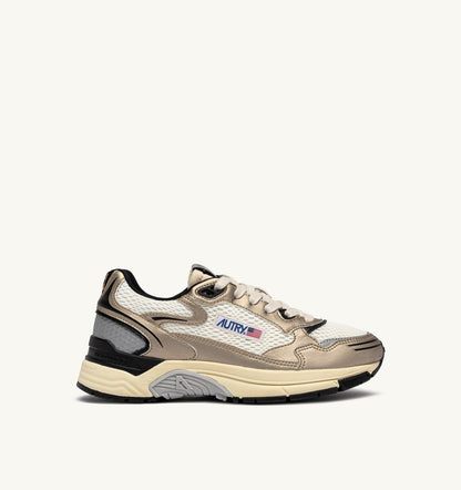 AUTRY HYPERWAY SNEAKERS IN WHISPER WHITE, PLATINUM AND BLACK SYNTHETIC LEATHER AND MESH
