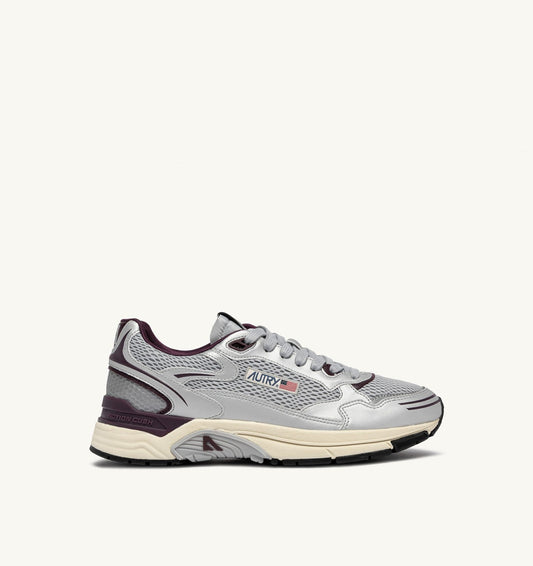 AUTRY HYPERWAY SNEAKERS IN SILVER, HARBOR MIST AND FIG SYNTHETIC LEATHER AND MESH