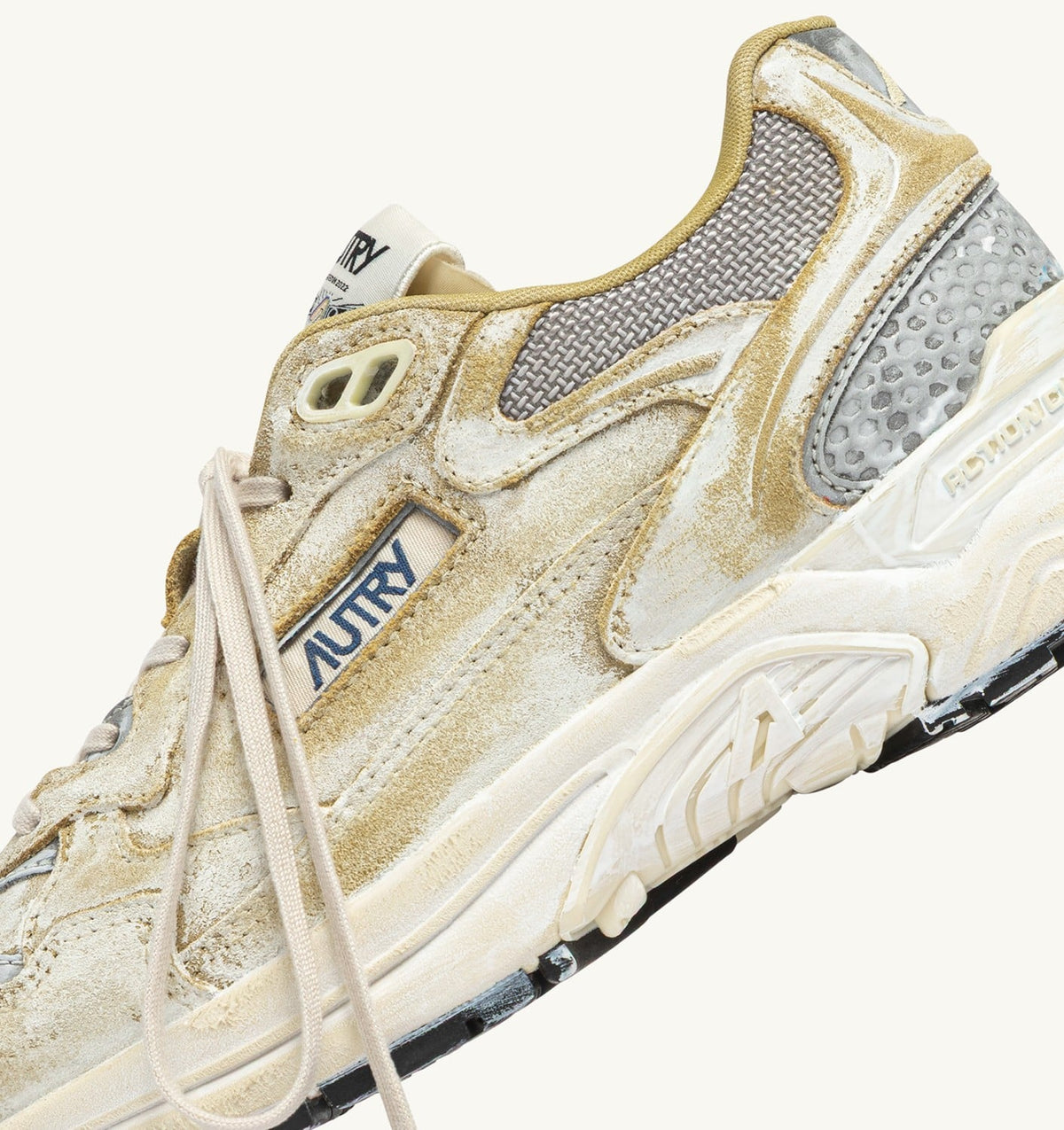 AUTRY HYPERWAY SUPER VINTAGE SNEAKERS IN YELLOW AND SILVER SUEDE