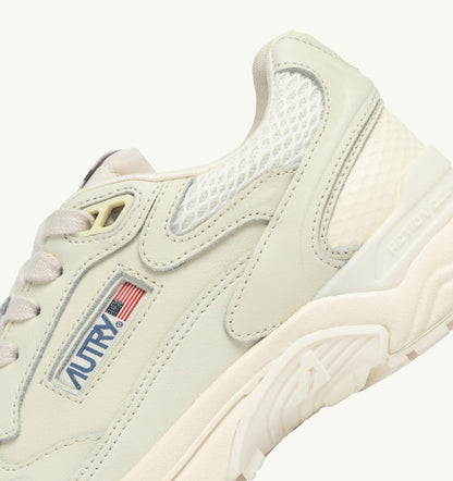 AUTRY HYPERWAY SNEAKERS IN WHISPER WHITE NAPA LEATHER AND MESH