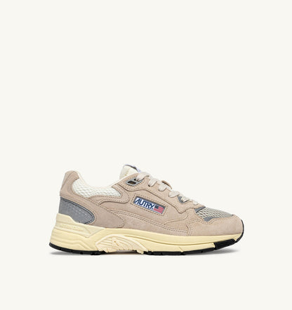 AUTRY HYPERWAY SNEAKERS IN SAND BROWN AND SILVER-TONE SUEDE AND MESH