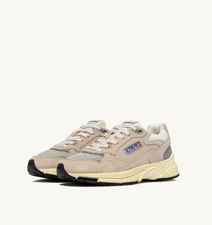 AUTRY HYPERWAY SNEAKERS IN SAND BROWN AND SILVER-TONE SUEDE AND MESH
