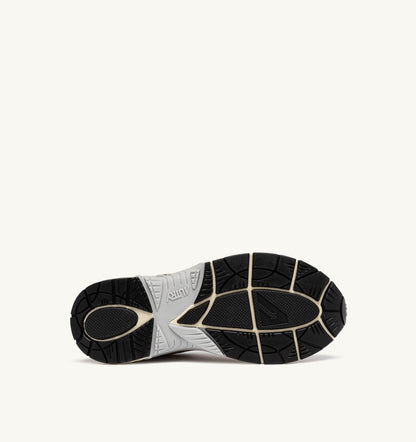 AUTRY HYPERWAY SNEAKERS IN SILVER, POWDER AND FEATHER GRAY SYNTHETIC LEATHER AND MESH