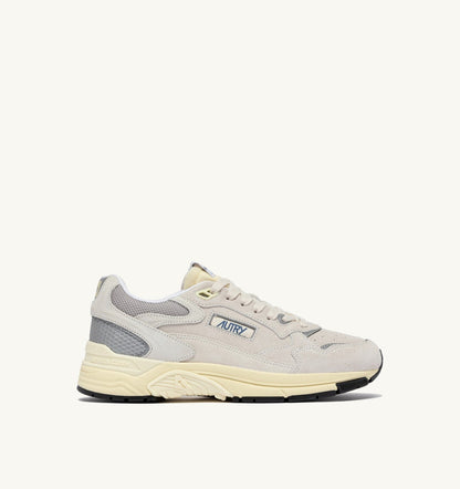 AUTRY HYPERWAY SNEAKERS IN WHITE AND SILVER MESH AND SUEDE