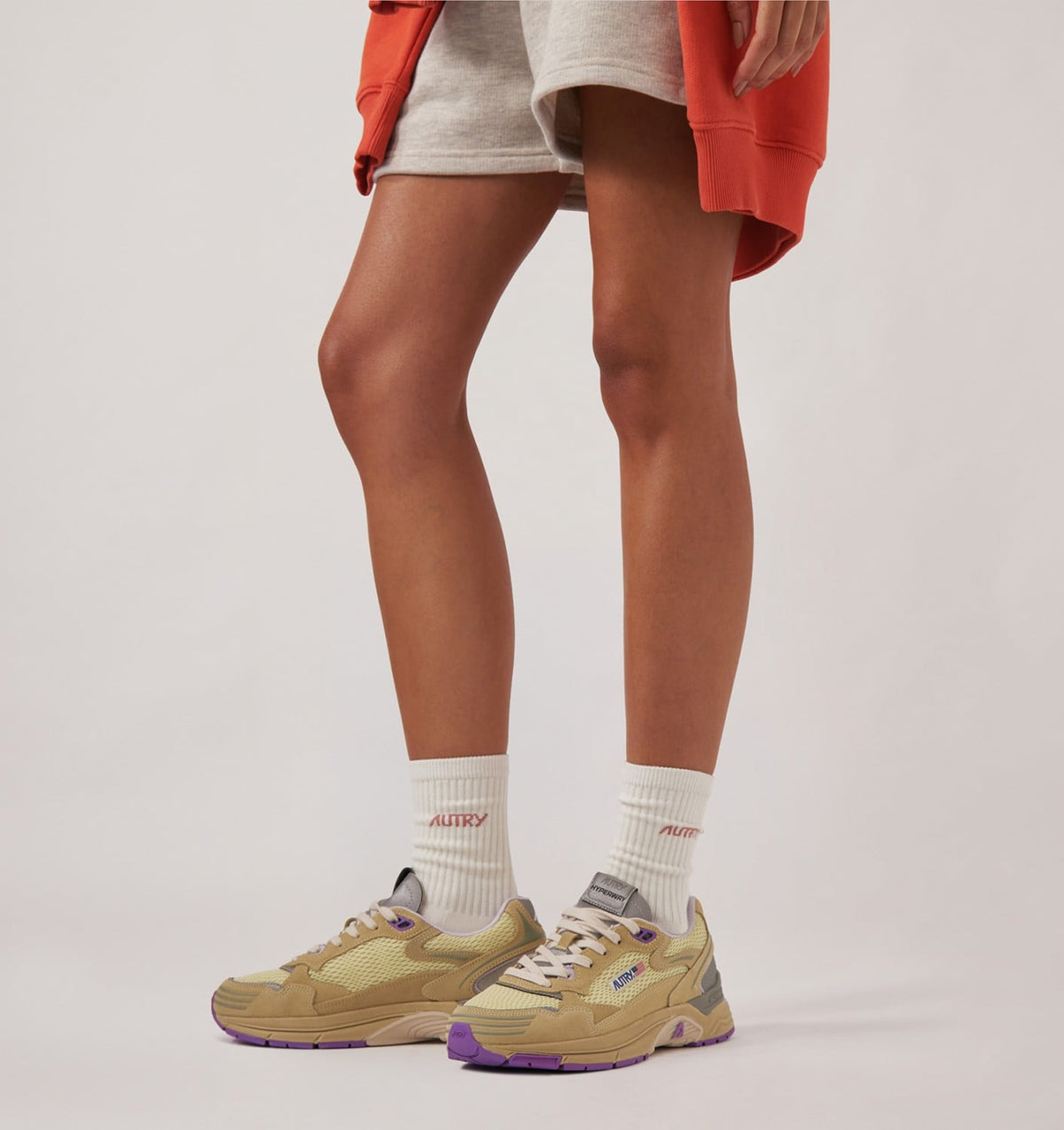 AUTRY HYPERWAY SNEAKERS IN STRAW AND ORCHID HUST MESH AND SUEDE
