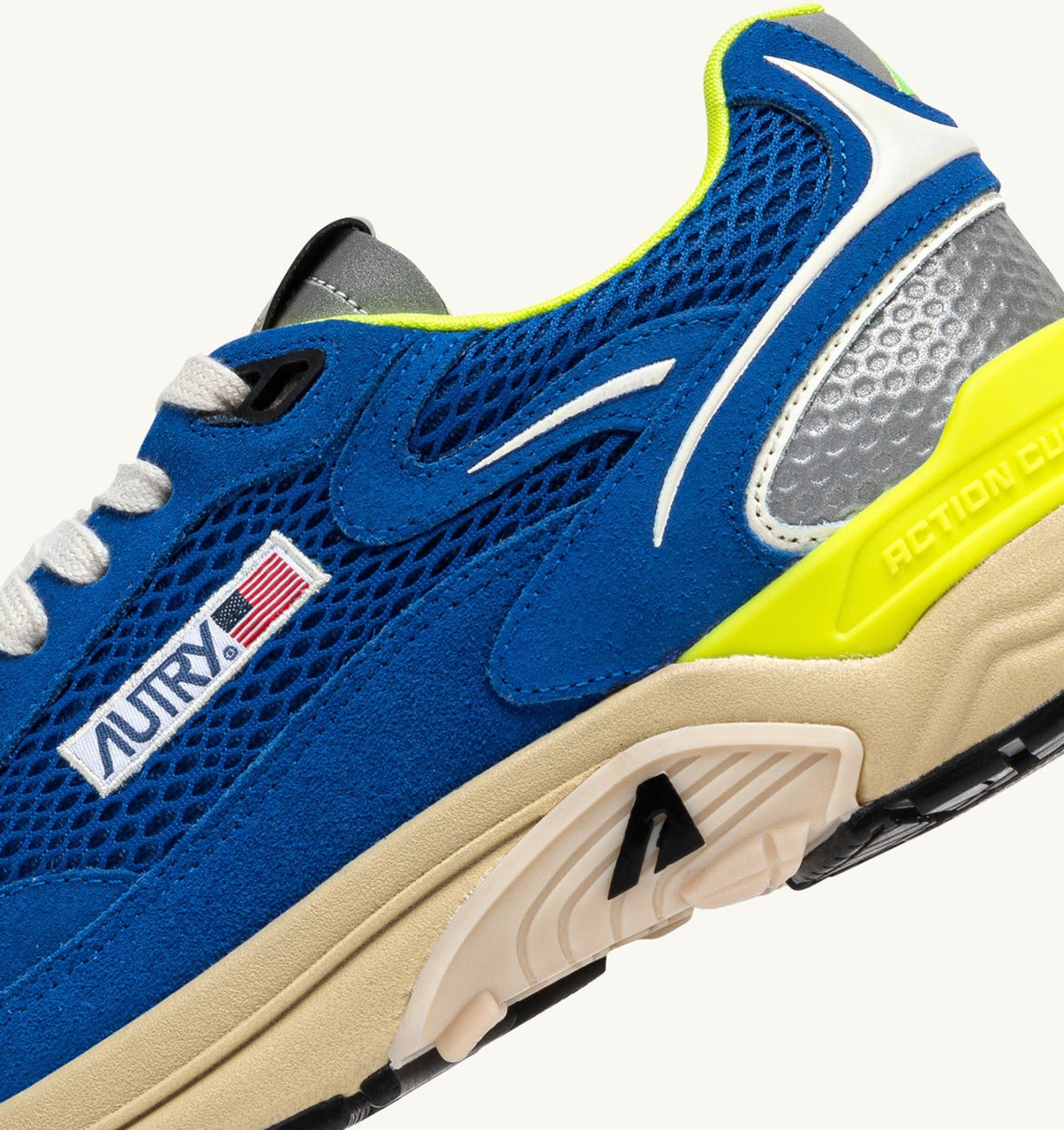 AUTRY HYPERWAY SNEAKERS IN PRINCESS BLUE AND VANILLA ICE MESH AND SUEDE