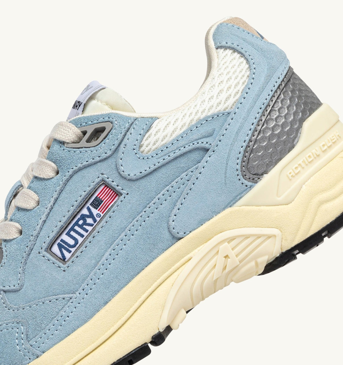AUTRY HYPERWAY SNEAKERS IN PORTOFINO AND MARSHMALLOW MESH AND SUEDE