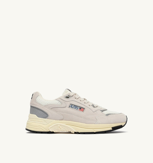 AUTRY HYPERWAY SNEAKERS IN WHITE AND SILVER MESH AND SUEDE