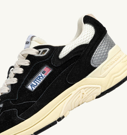 AUTRY HYPERWAY SNEAKERS IN BLACK AND SILVER-TONE SUEDE AND MESH