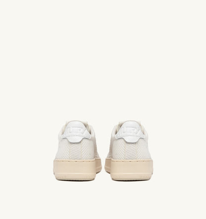 AUTRY MEDALIST EASEKNIT LOW SNEAKERS IN IVORY WHITE KNIT