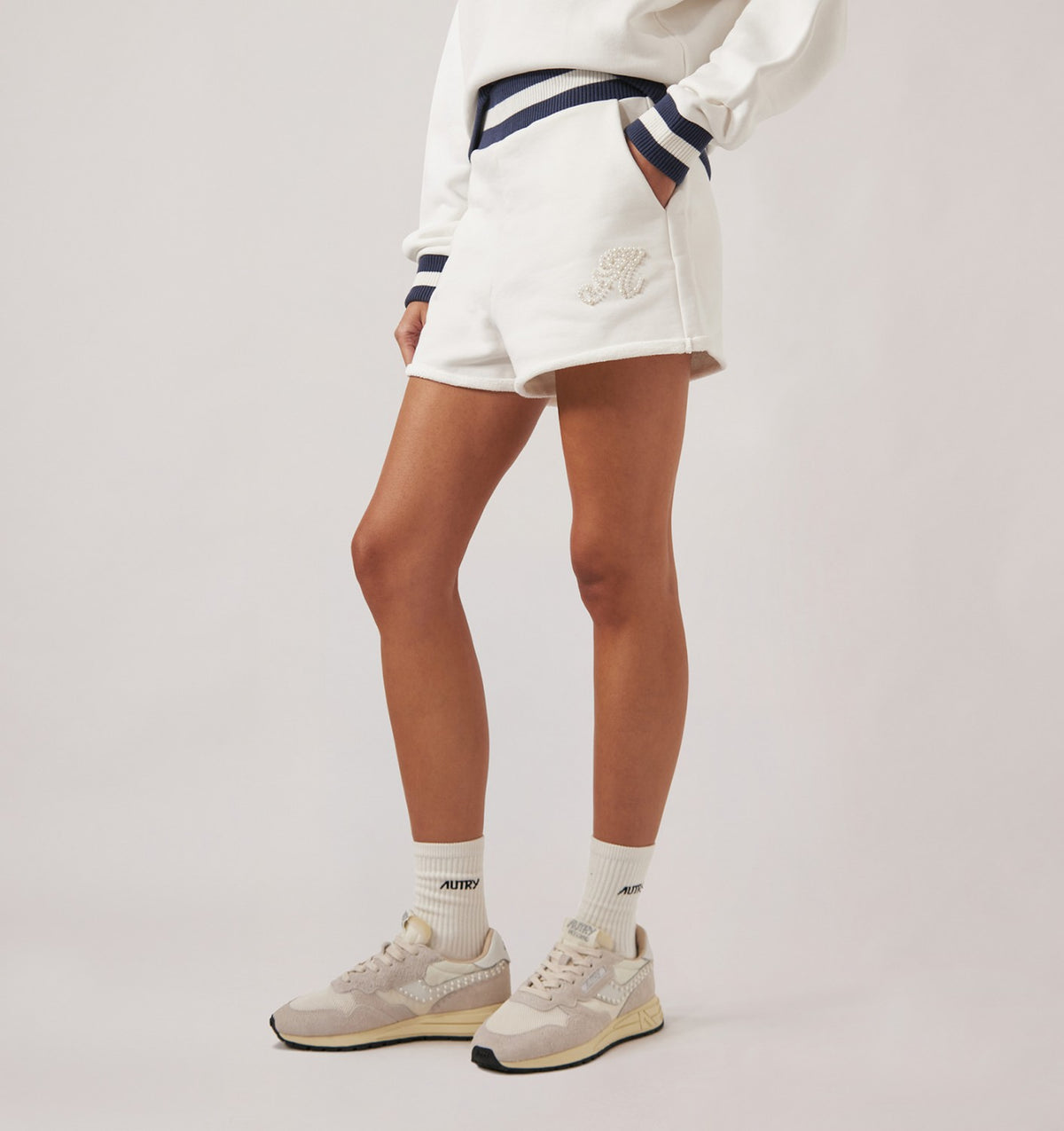 AUTRY PEARL LOGO SHORT WOMAN