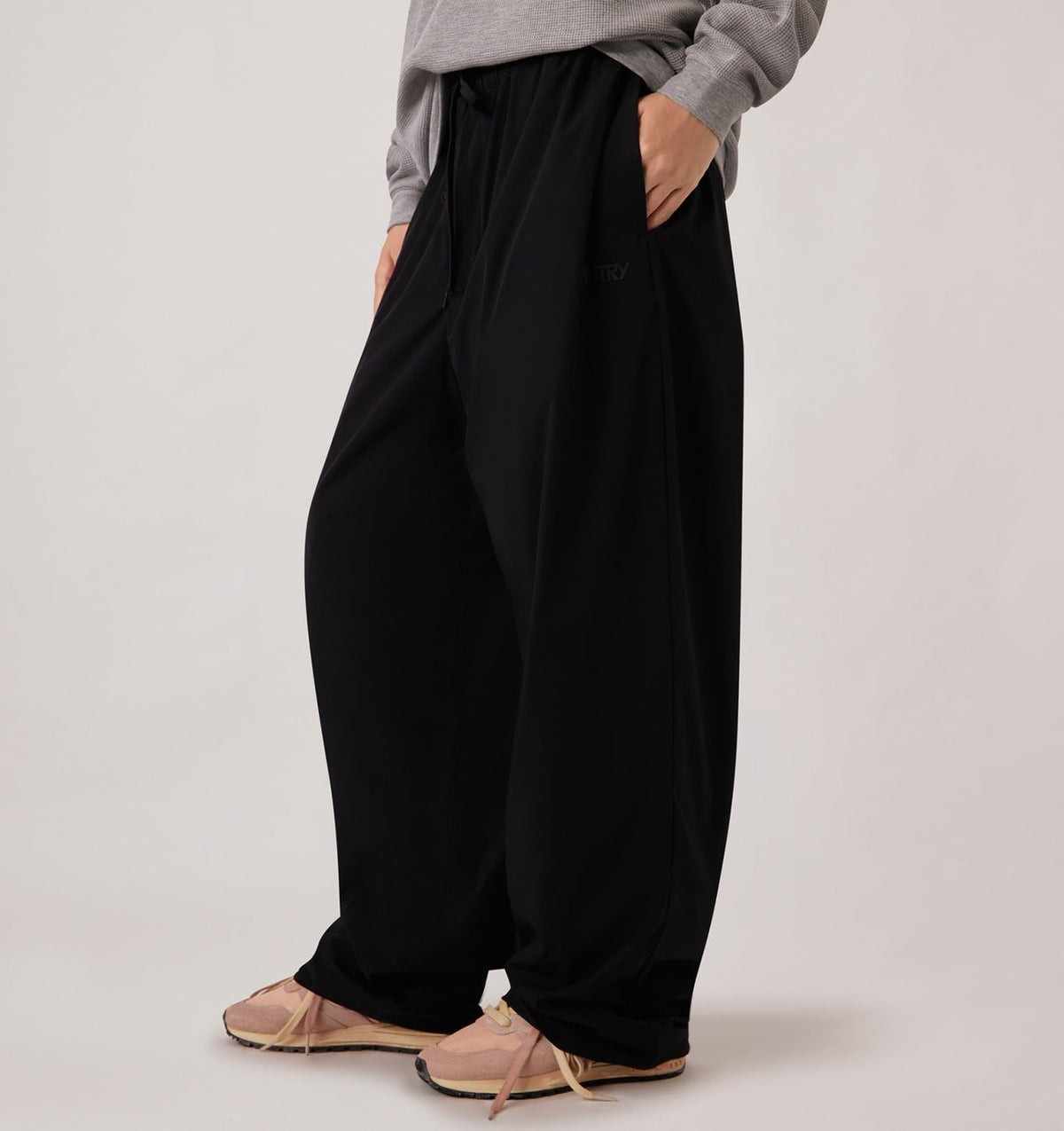 AUTRY TONAL LOGO NYLON PANTS UNISEX