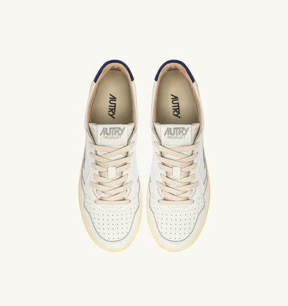 AUTRY MEDALIST LOW SNEAKERS IN WHITE LEATHER AND BLUE DEPTHS SUEDE