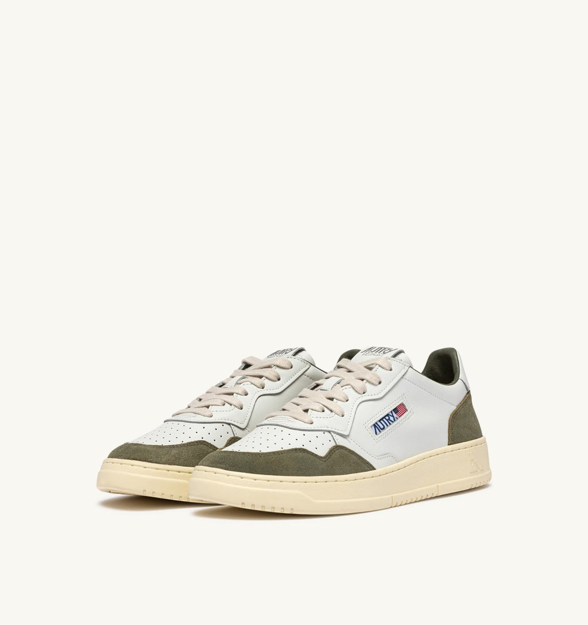 AUTRY MEDALIST LOW SNEAKERS IN WHITE LEATHER AND SMOKED GREEN SUEDE