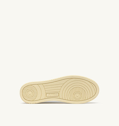 AUTRY MEDALIST LOW SNEAKERS IN WHITE LEATHER AND CHOCOLATE CHIP SUEDE