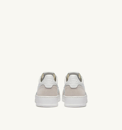 AUTRY MEDALIST LOW SNEAKERS IN WHITE LEATHER AND SUEDE