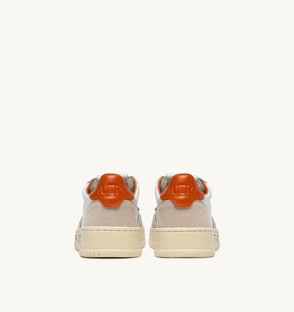 AUTRY MEDALIST LOW SNEAKERS IN LEATHER AND SUEDE COLOR WHITE AND HAWAIIAN SUNSET WITH LETTERING