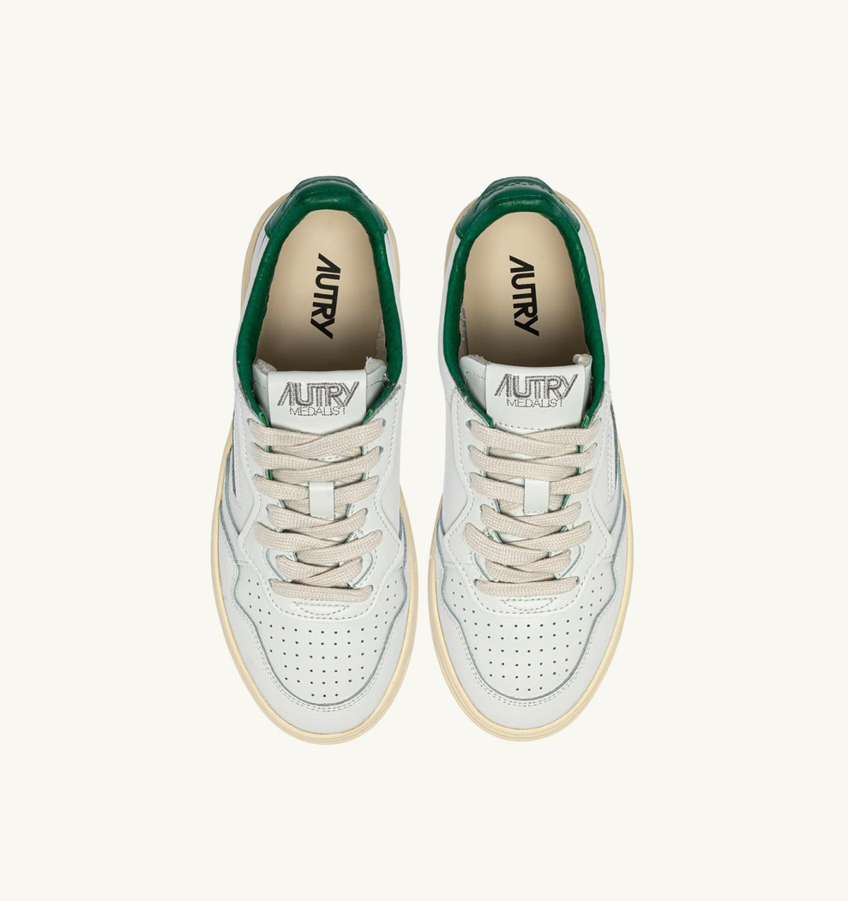 AUTRY MEDALIST LOW SNEAKERS IN LEATHER COLOR WHITE AND GREEN JACKET WITH LETTERING