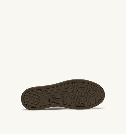 AUTRY MEDALIST LOW BICOLOR SNEAKERS IN WHITE AND CHOCOLATE LEATHER