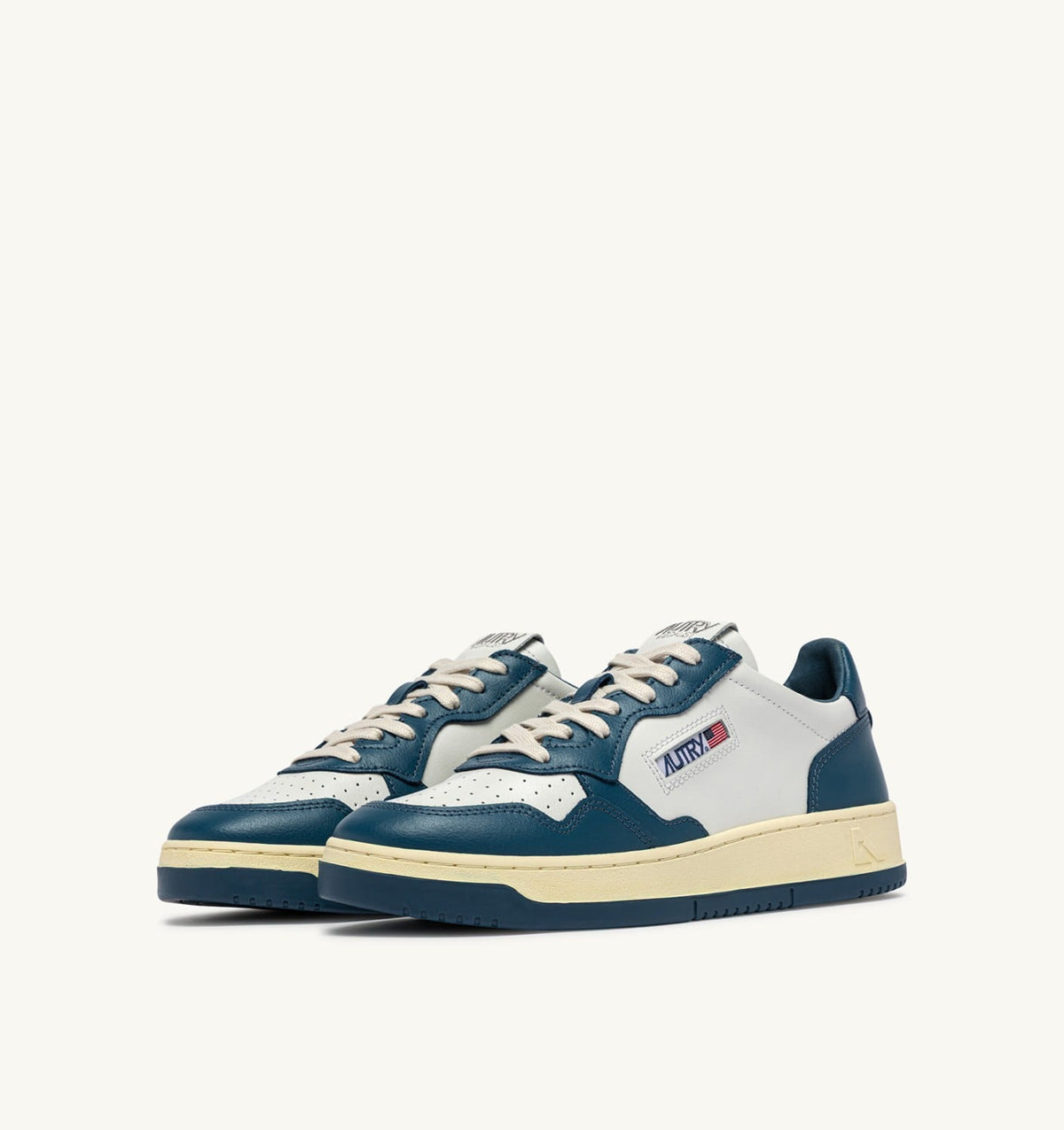 AUTRY MEDALIST LOW BICOLOR SNEAKERS IN WHITE AND MALLARD BLUE LEATHER