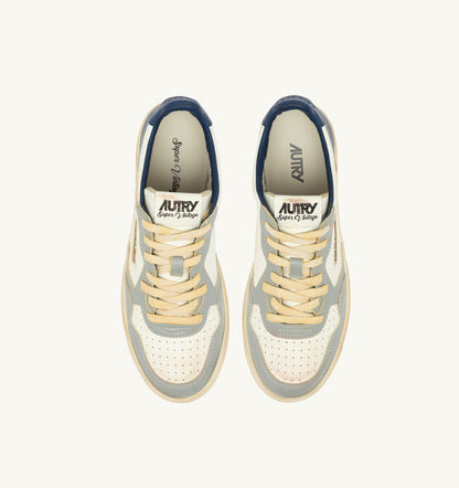 AUTRY MEDALIST LOW SUPER VINTAGE SNEAKERS IN LIMESTONE WHITE AND BLUE LEATHER