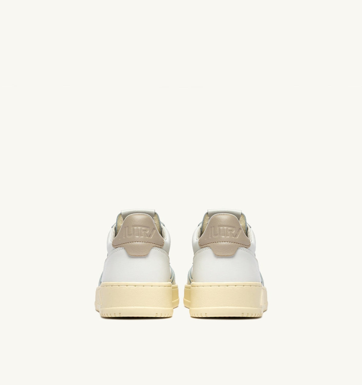 AUTRY MEDALIST LOW SNEAKERS IN WHITE AND FEATHER GRAY LEATHER