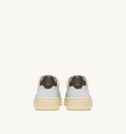 AUTRY MEDALIST LOW SNEAKERS IN WHITE AND CHOCOLATE LEATHER