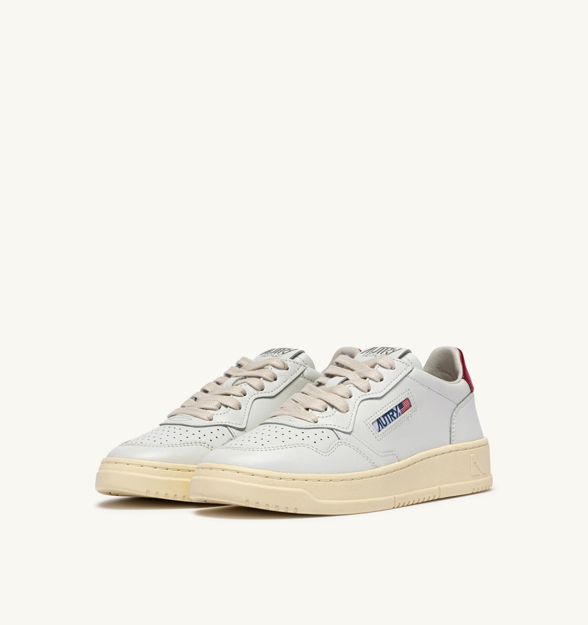 AUTRY MEDALIST LOW SNEAKERS IN WHITE AND DEEP CLARET LEATHER