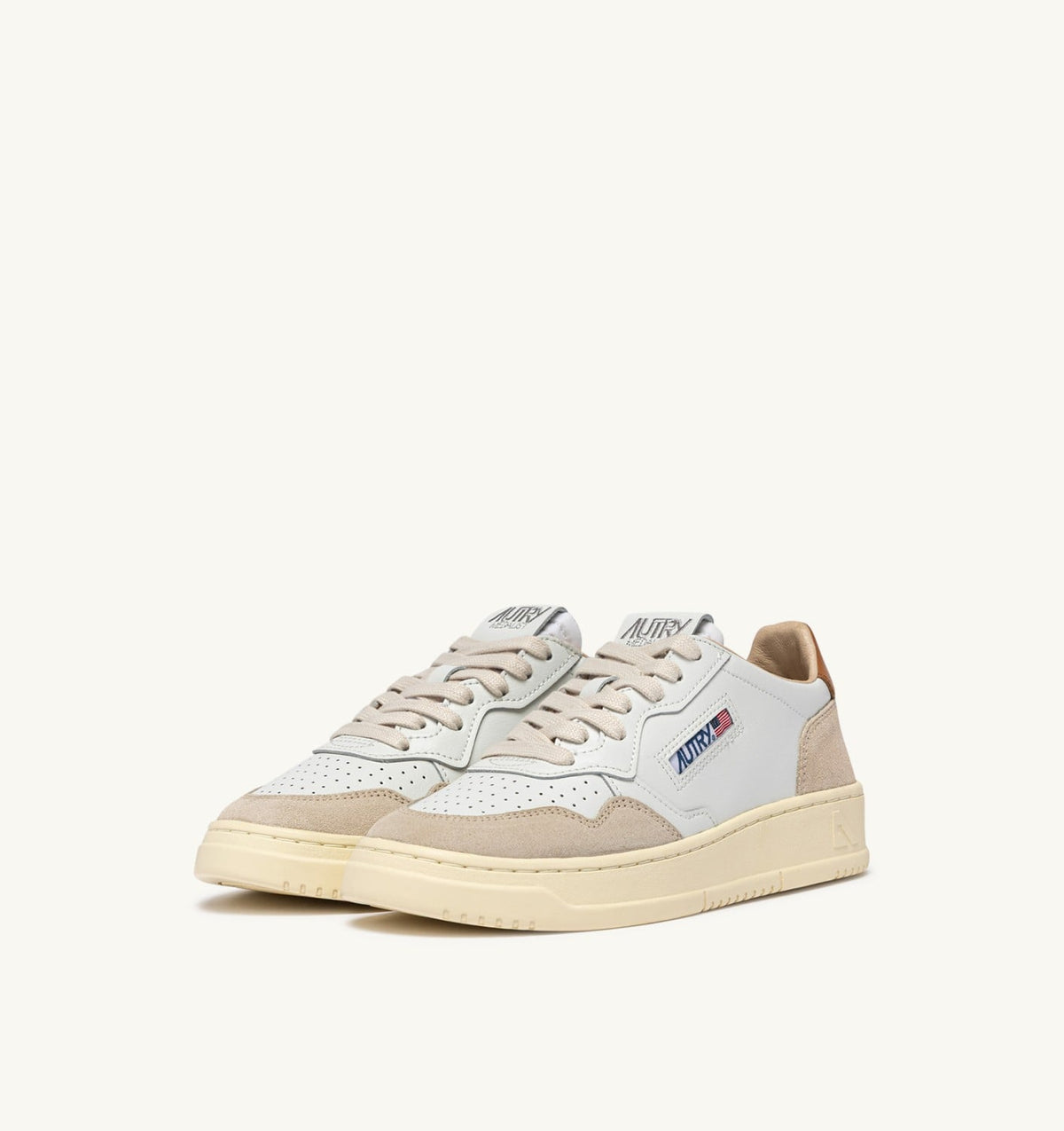 AUTRY MEDALIST LOW SNEAKERS IN WHITE LEATHER AND LION SUEDE