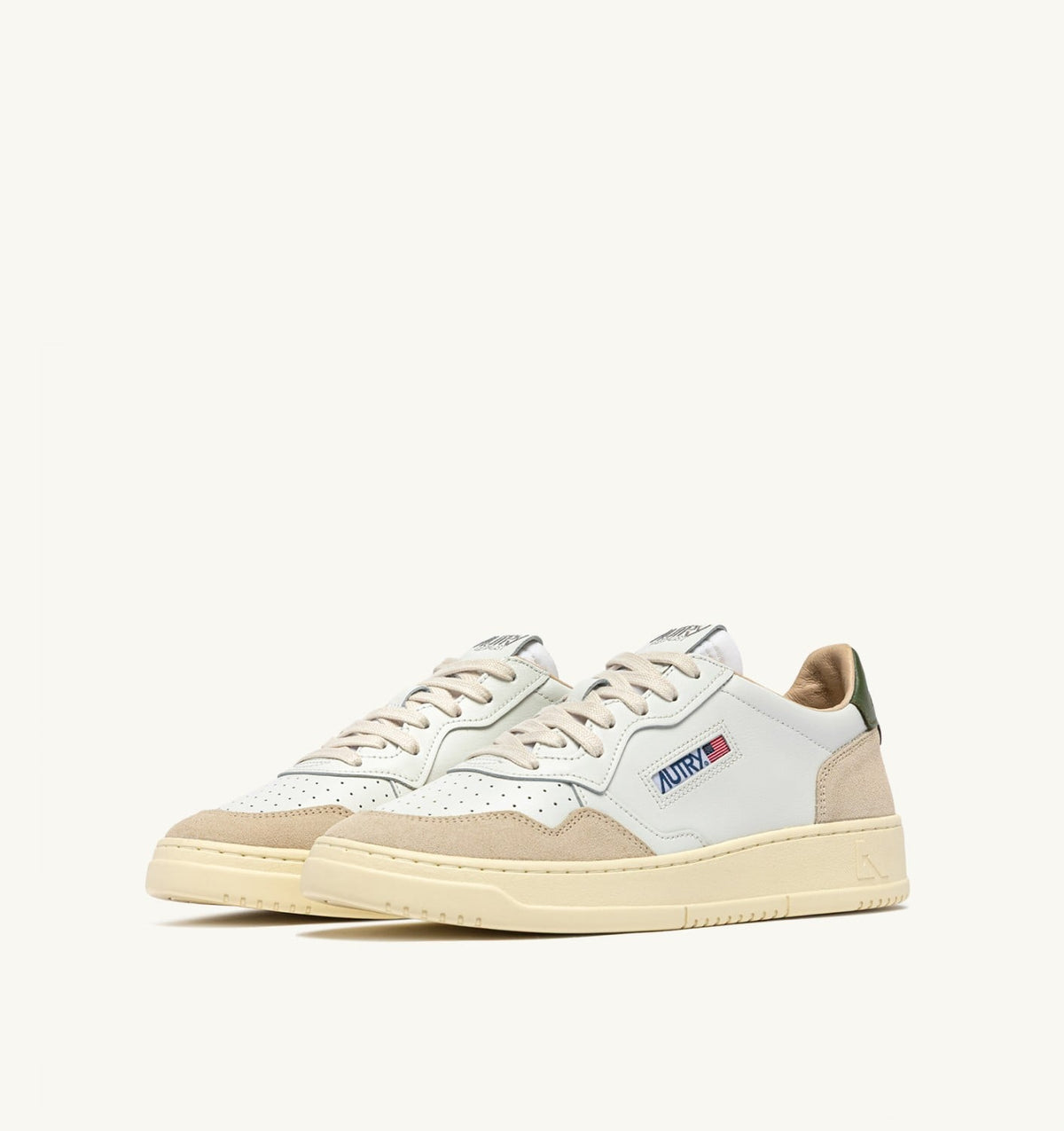 AUTRY MEDALIST LOW SNEAKERS IN WHITE LEATHER AND BRONZE GREEN SUEDE