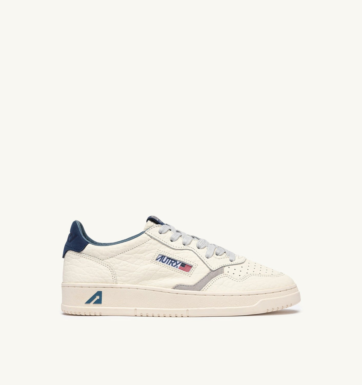 AUTRY MEDALIST LOW SNEAKERS IN BLUE DEPTHS AND VAPOR LEATHER